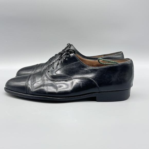 Classic Black Men's Dress Shoes - Picture 4 of 13